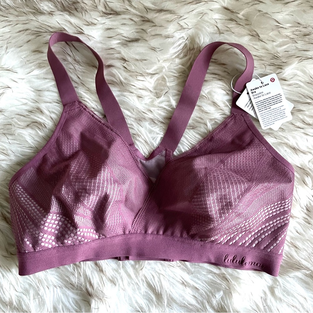BNWT Lululemon Awake to Lace Dusty Rose bra, size 34DD